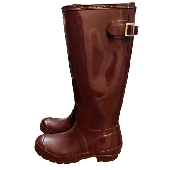 Hunter Burgundy Tall Gloss Rain Boots Size 6 - Picture 2 of 9